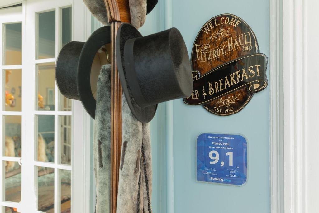 シャーロットタウン フィッツロイ ホール Bed & Breakfast 部屋 写真
