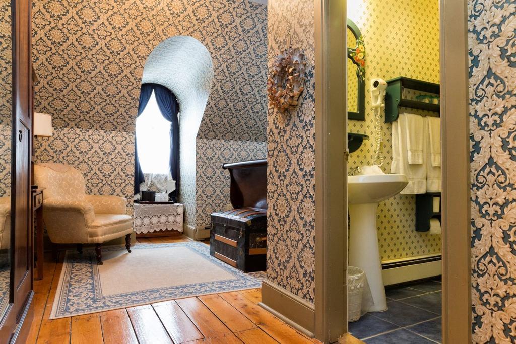 シャーロットタウン フィッツロイ ホール Bed & Breakfast 部屋 写真