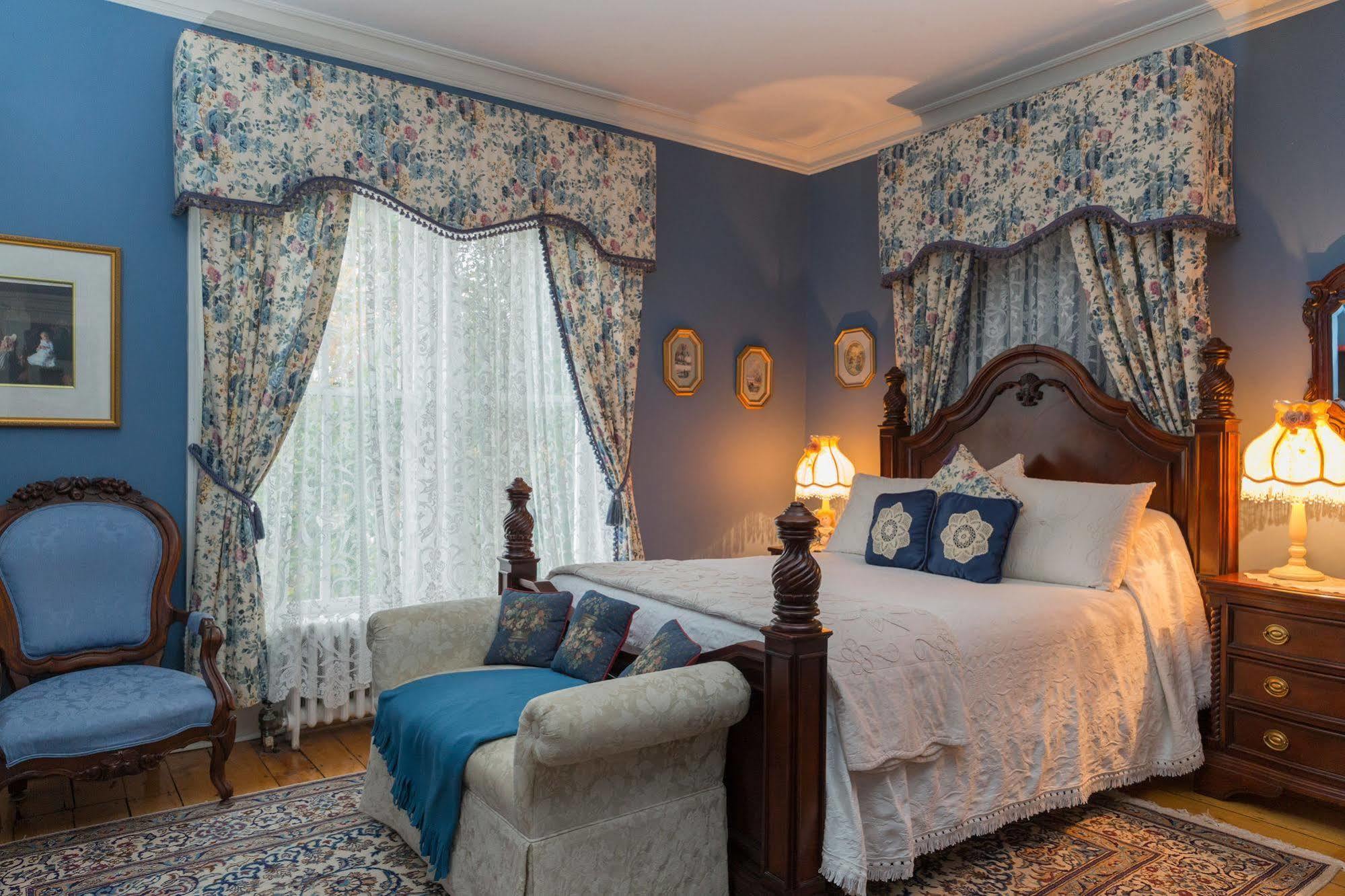 シャーロットタウン フィッツロイ ホール Bed & Breakfast エクステリア 写真